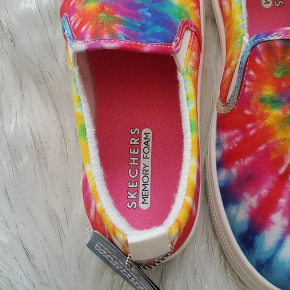 Women skechers tie-dye slip on sneakers - Picture 4 of 5